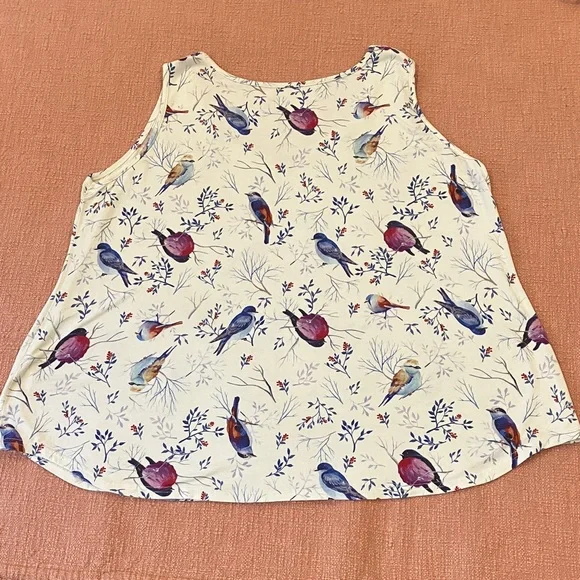 Bird Print Tank Top - Picture 9 of 10